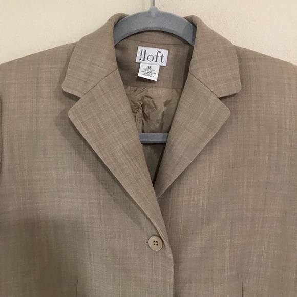 Ann Taylor loft Tan blazer 4 button down 100% wool 4P Career Professional E - Picture 3 of 5